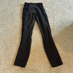 Adorable size 4 high waisted black lululemon pants